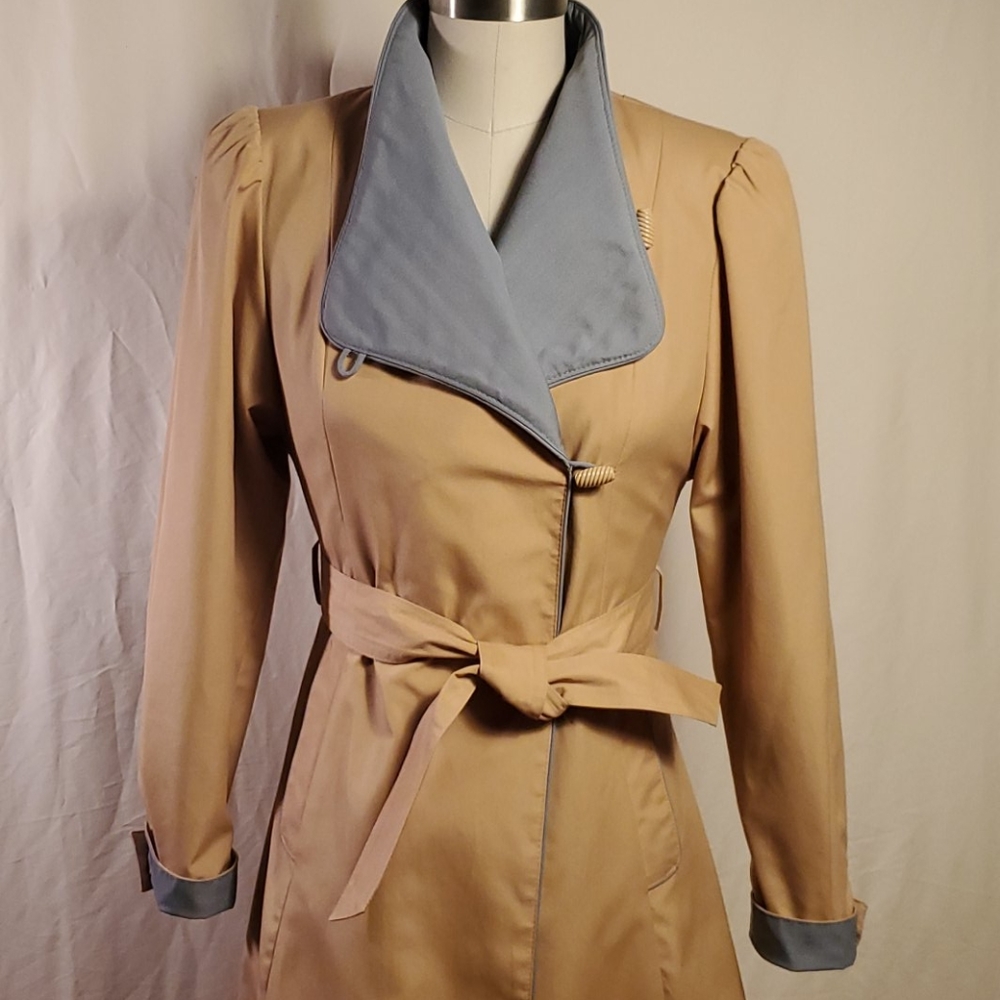 Vintage Khaki and Dusty Blue Trenchcoat - Picture 2 of 10